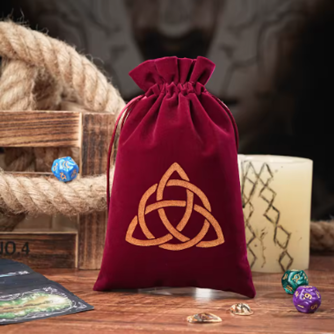 Bolsa de Terciopelo diseño Triqueta 2