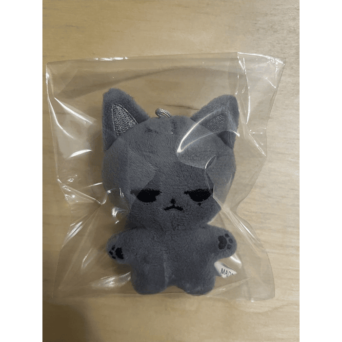 ATEEZ - WOOYOUNG MINI DOLL 1