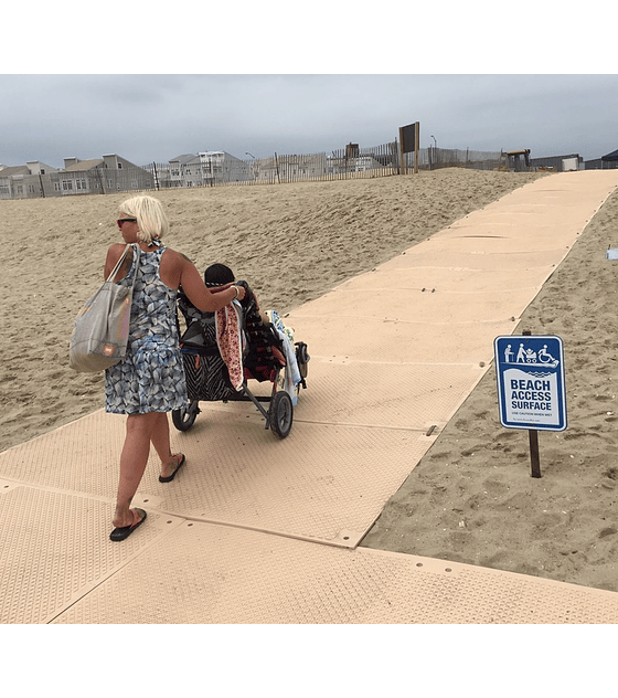 Pasarela AccessMat para playas accesibles