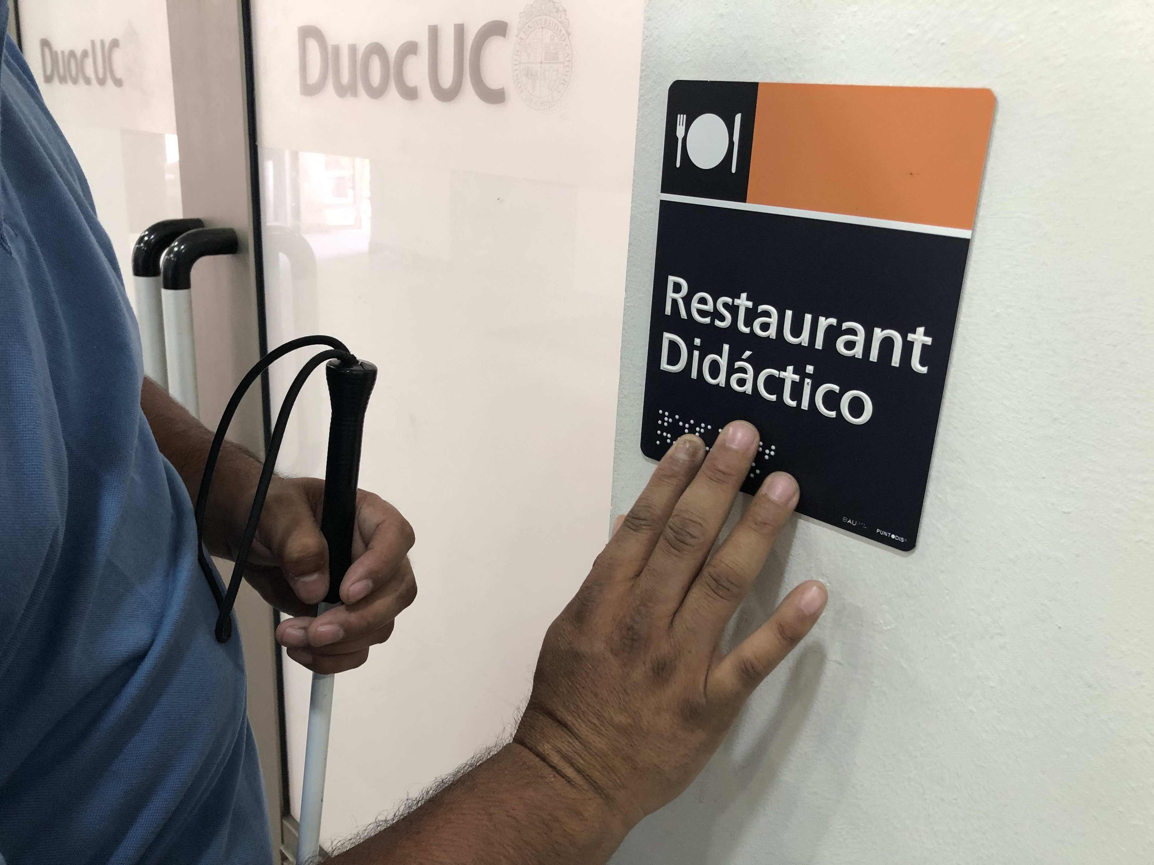 Duoc UC implementa Plan de Accesibilidad y habilita Lazarillo APP en sede Antonio Varas