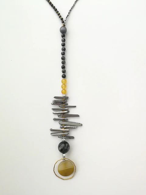 Fragments yellow grey
