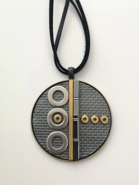 ML Hiding in the circle 