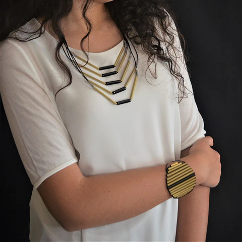 Circle with a black line