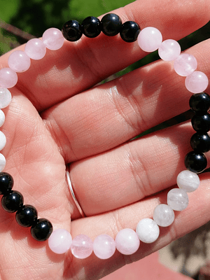Ágata negra, cuarzo rosa y piedra luna