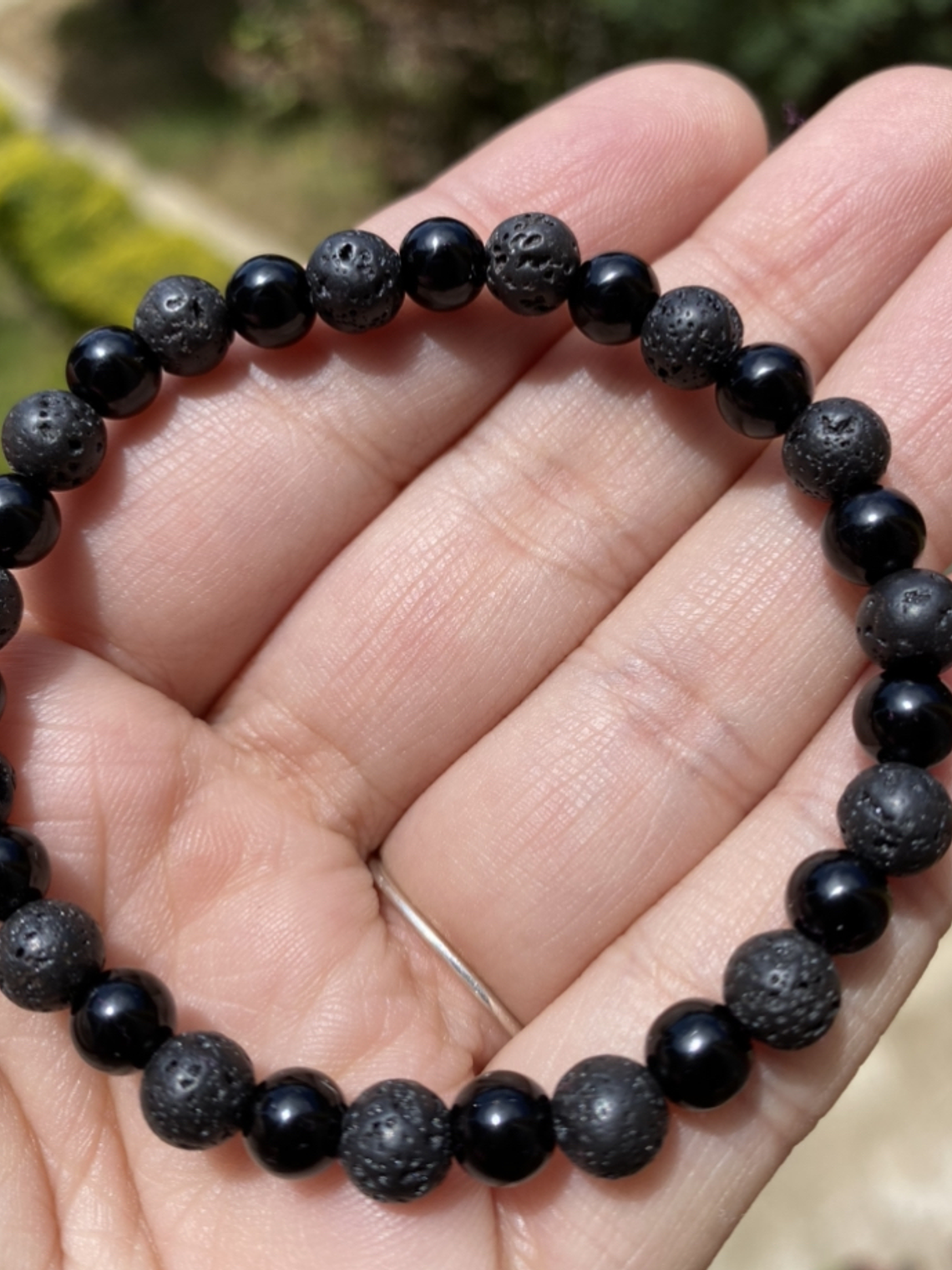 Ónix negro y piedra volcánica  1