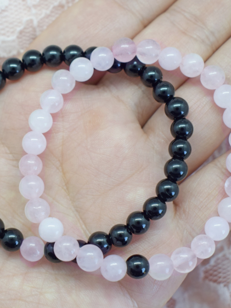 Cuarzo rosa y ónix negro  1