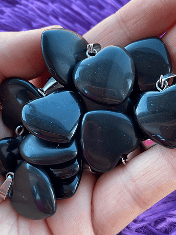 Mini corazones de onix negro 