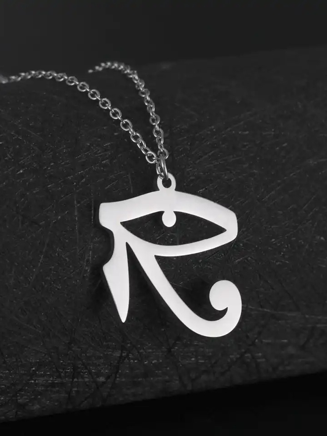 Collar ojo de horus acero  2