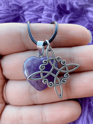 Nudo de bruja corazón de amatista 