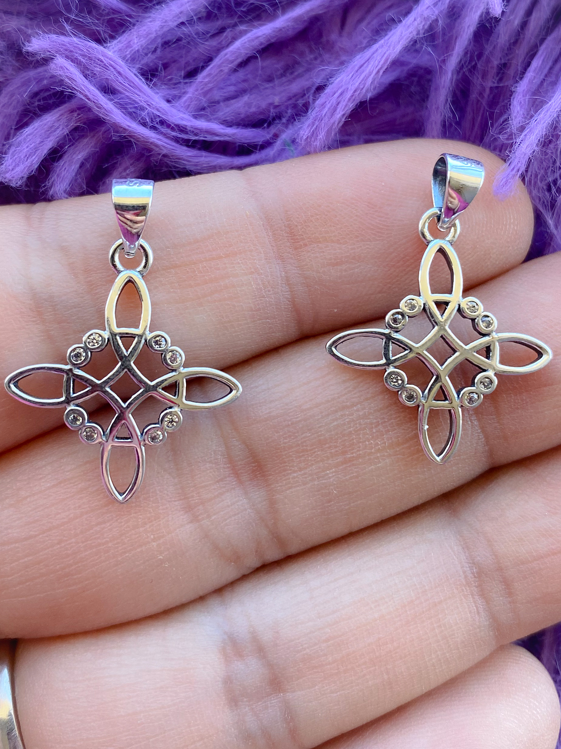 Colgante nudo de bruja Plata 925 circones 1