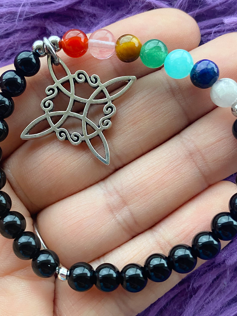 Pulsera ónix negro 7 chakras nudo de bruja  1