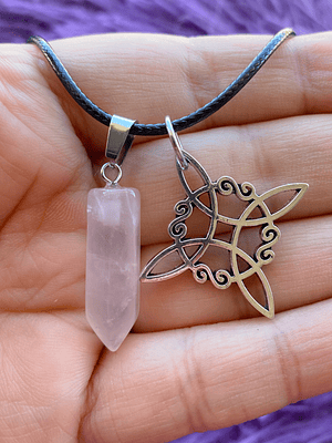 Collar nudo de bruja punta cuarzo rosa natural 