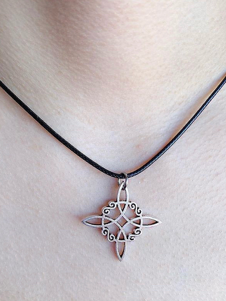 Collar nudo de bruja alpaca  2