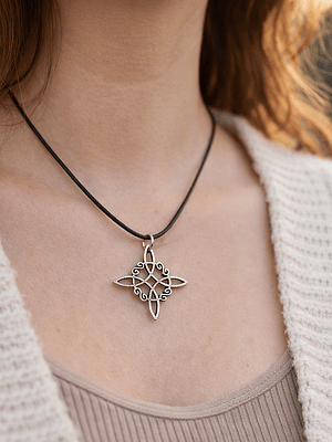 Collar nudo de bruja alpaca 