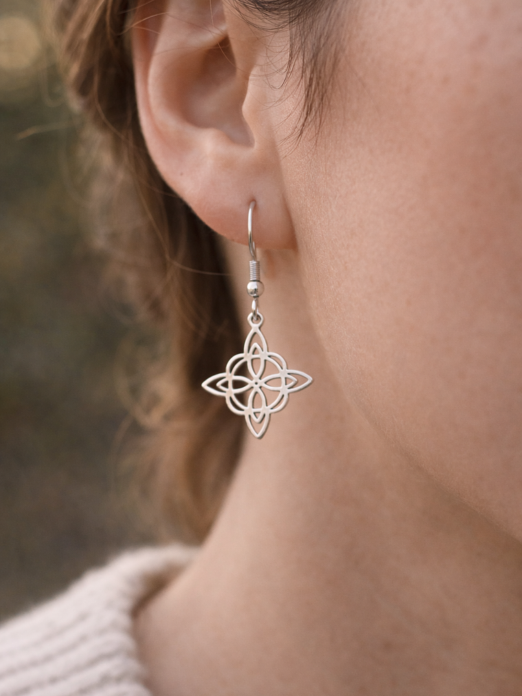 Aros nudo de bruja acero inoxidable  1