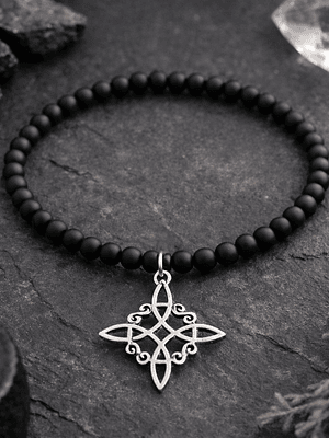 Pulsera ónix negro mate nudo de bruja 