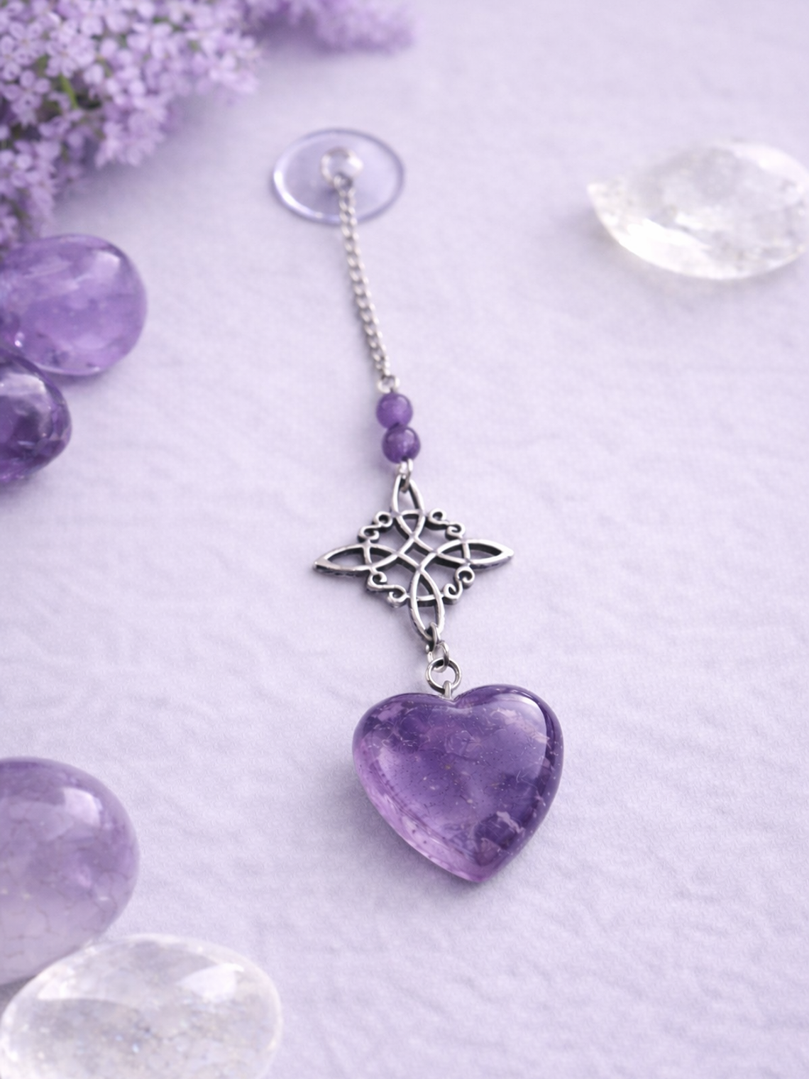 Colgante nudo de bruja corazón  2