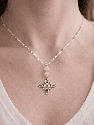 Collar nudo de bruja cuarzo 