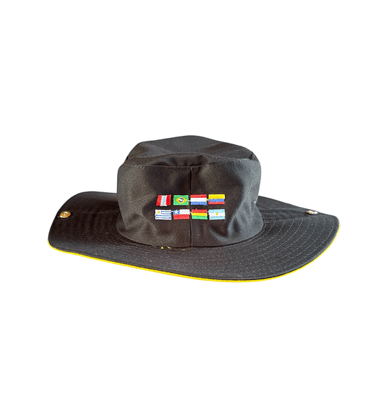 Sombrero australiano conquistador negro fondo amarillo