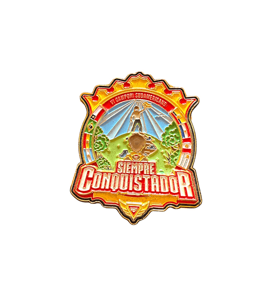 Pin siempre conquistador- logo