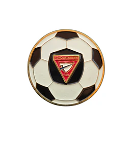 Pin futbolero conquistador pelota 