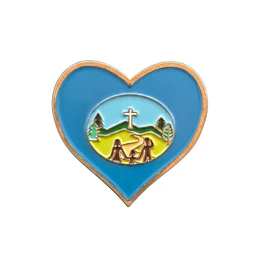Pin corazón aventurero 