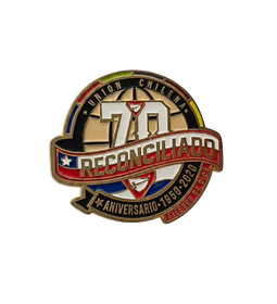 Pin aniversario 70 años 