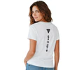 Polera conquistadores blanca, un estilo de vida 