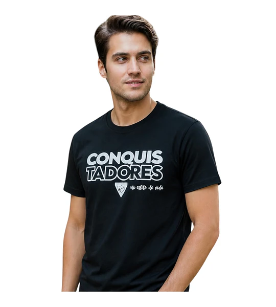 Polera Conquistadores negra, un estilo de vida 