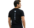 Polera Conquistadores negra, un estilo de vida 