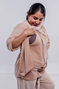 Buzo Maternal Plush Serie Aura (Beige) - Miniatura 18