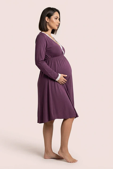 Camisón Maternal Victoria: Manga Larga & Sistema de Lactancia (Morado)