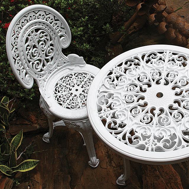 Mesa Plástica Redonda Desarmable Colonial Blanco