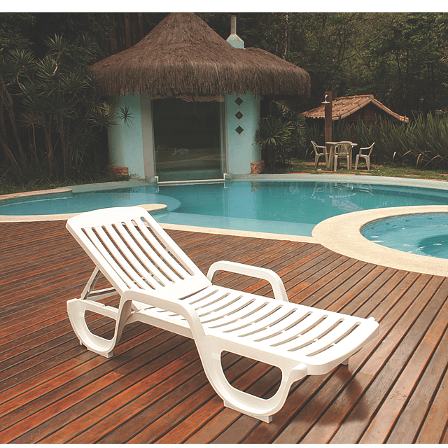 Reposera Plástica Pitangui Blanco