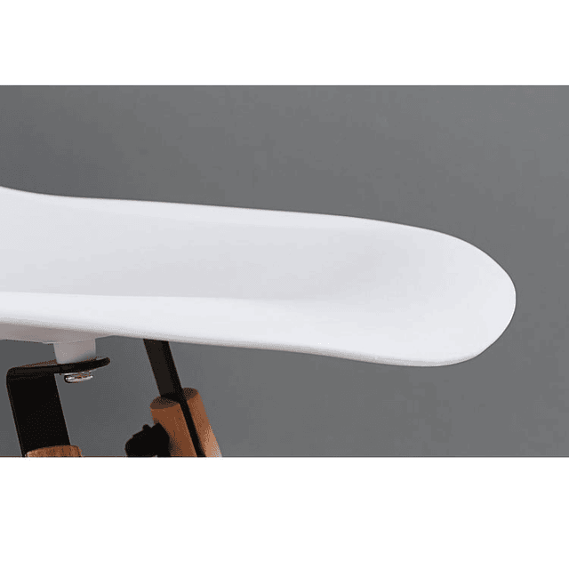 Silla Eames Junior Blanco Kidscool - Preventa 16 de Marzo