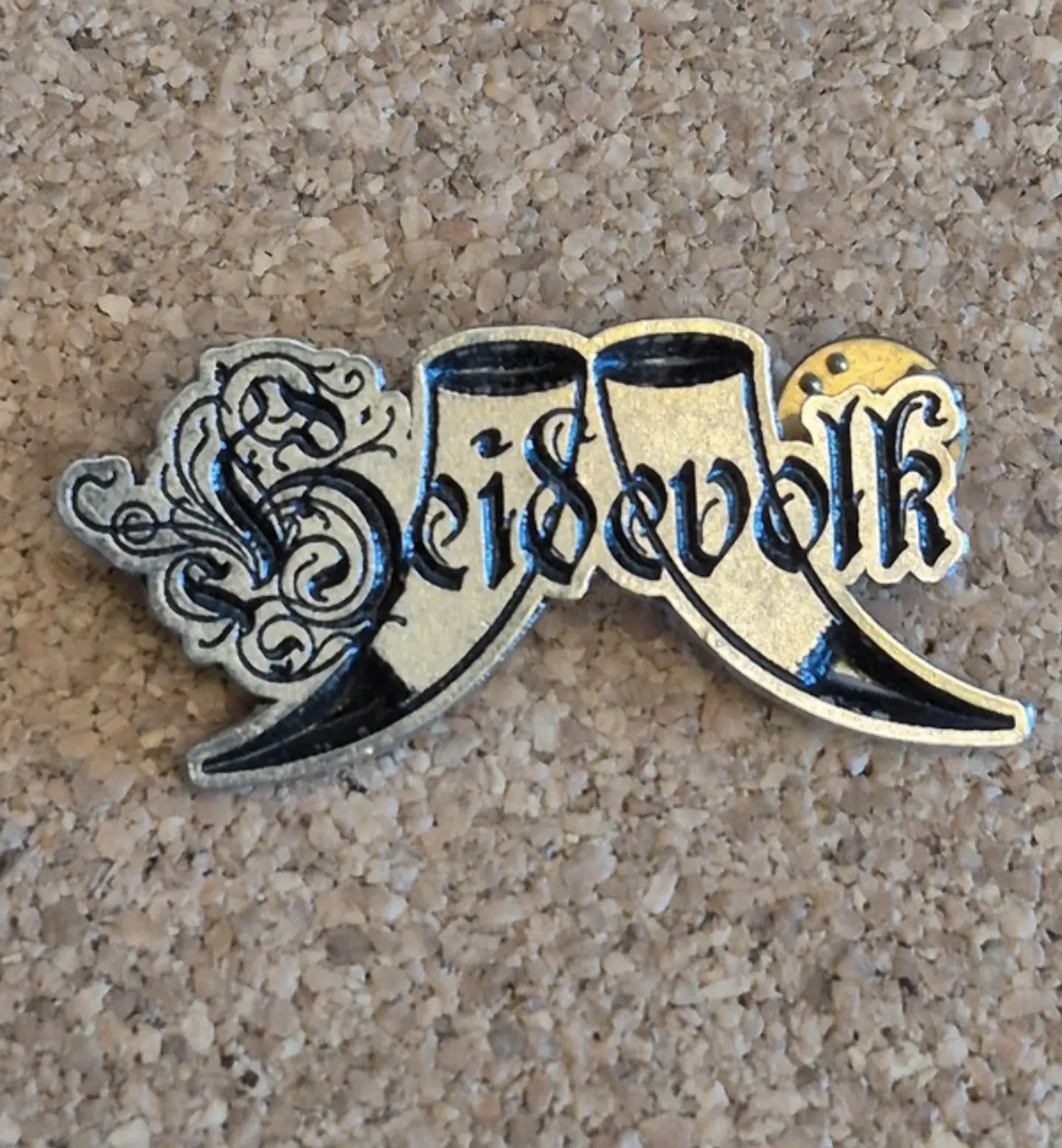 ​Pin Heidevolk (Double Clutch) 2