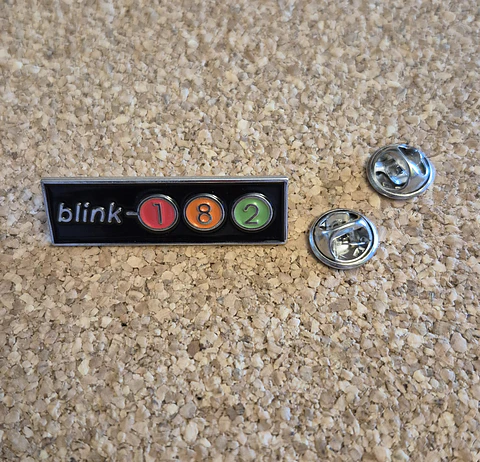 Pin Blink-182 - Classic Logo (Double Clutch)