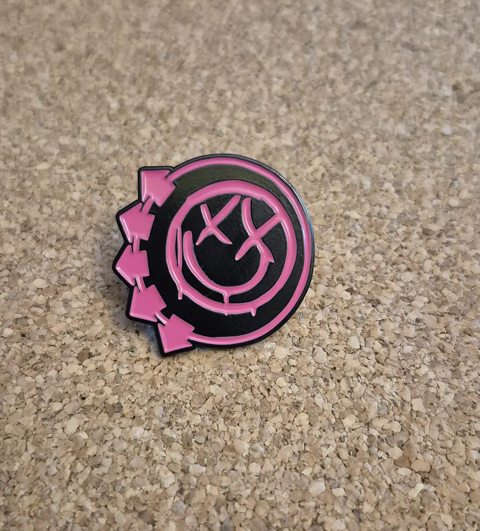 Pin Blink-182 - Smiley Logo (Single Clutch) 1