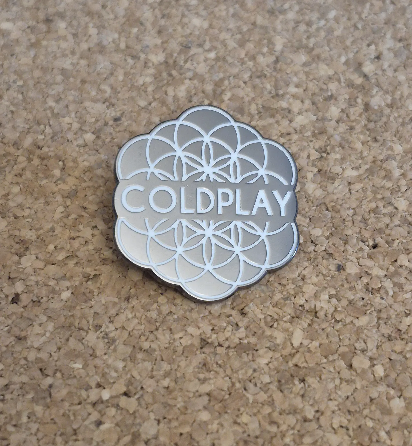 Pin Coldplay - Flower of Life Edition (Single Clutch) 1