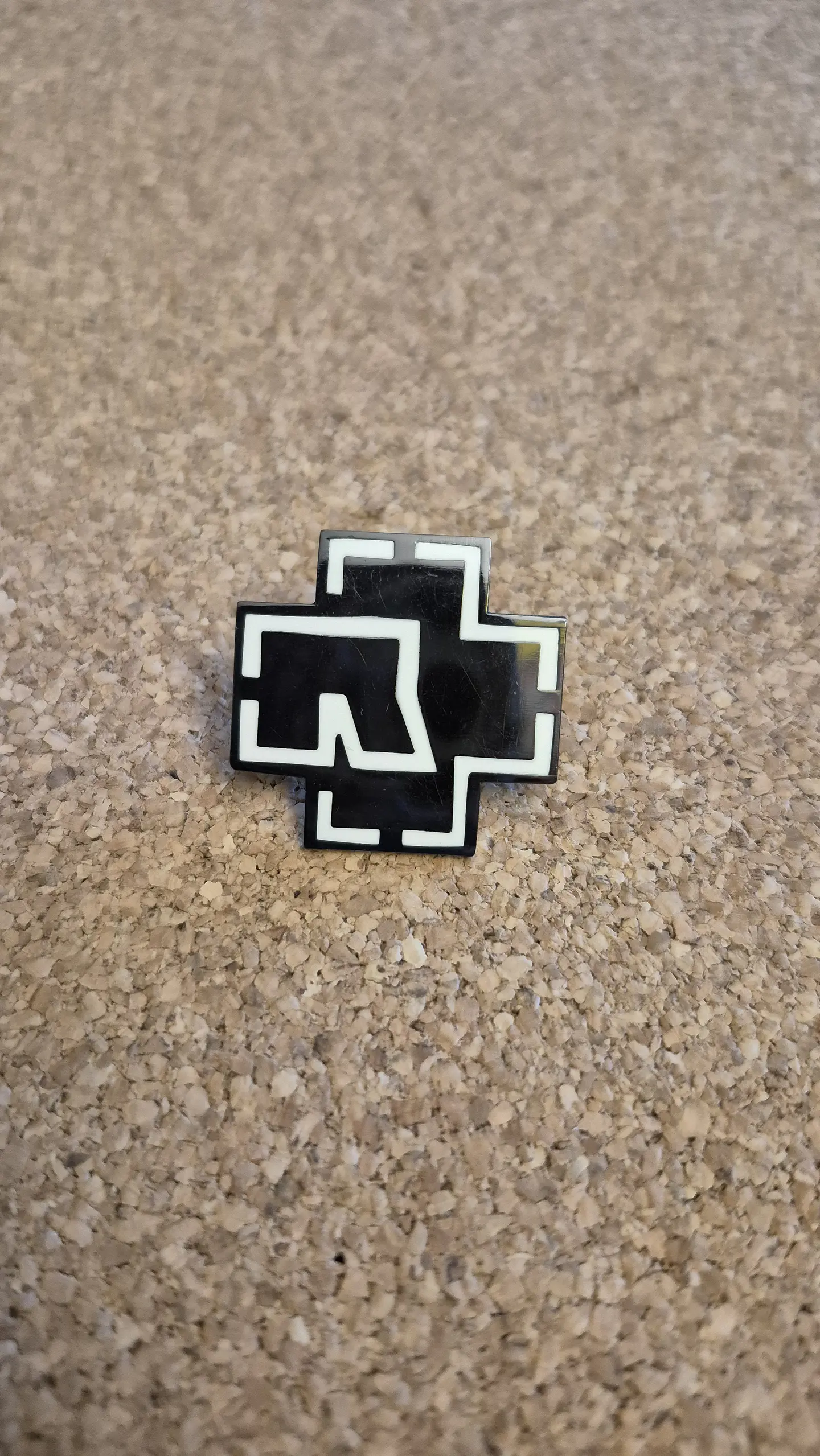 Pin Rammstein - Industrial Logo (Single Clutch) 1