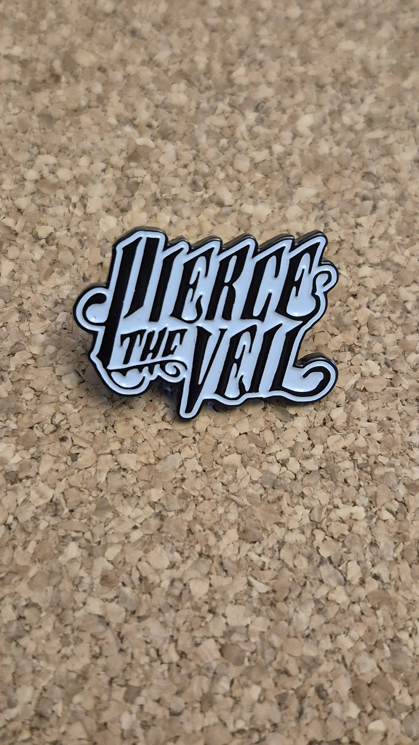 Pin Pierce The Veil - Script Logo (Single Clutch) 1