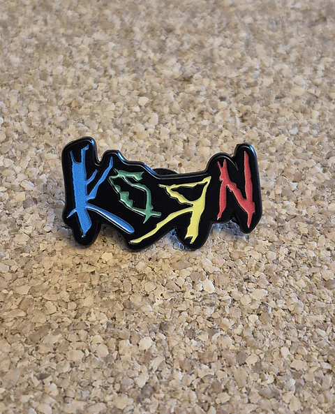 Pin Korn - Multi-color Logo (Single Clutch)