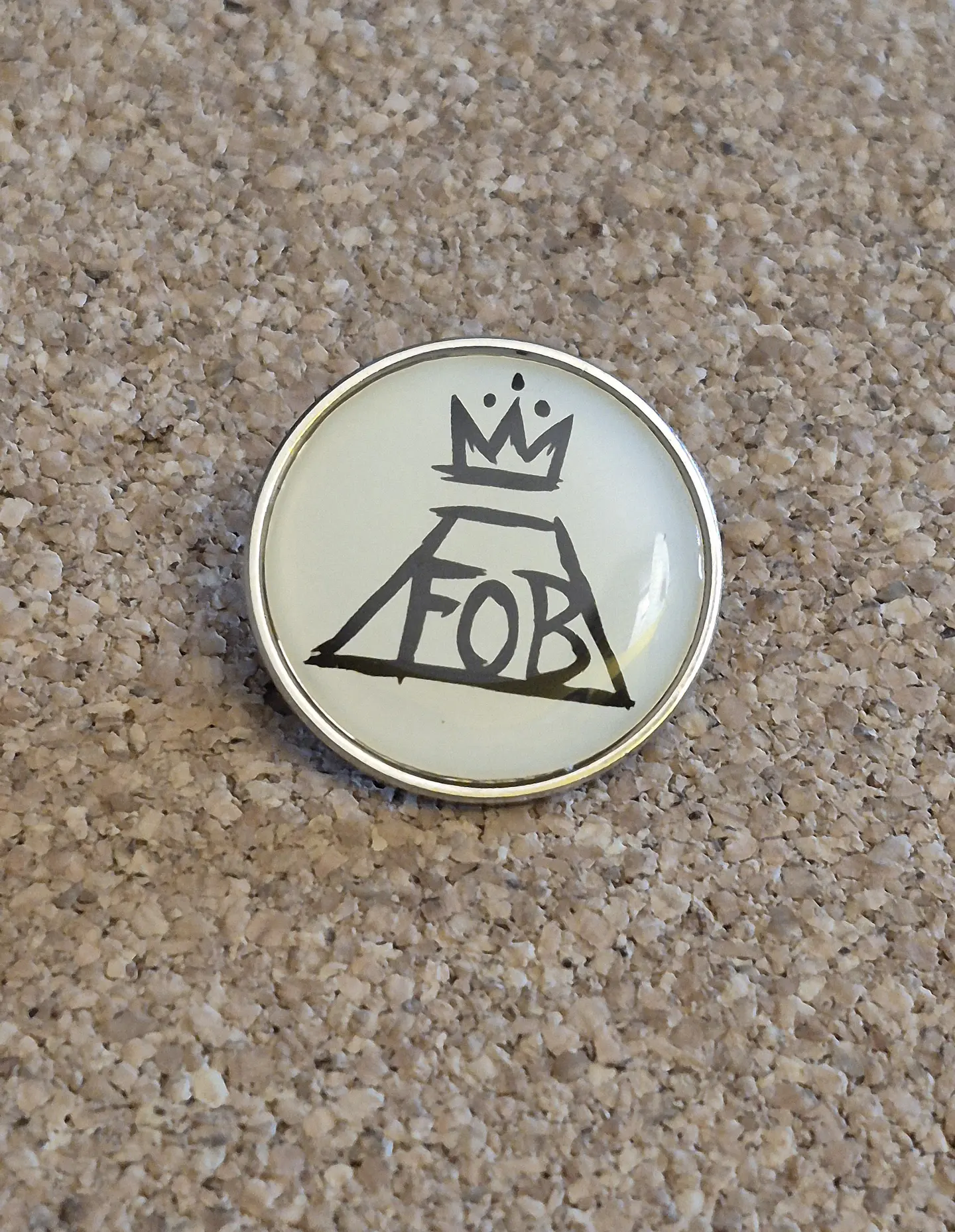 Pin Fall Out Boy (Single Clutch) 1
