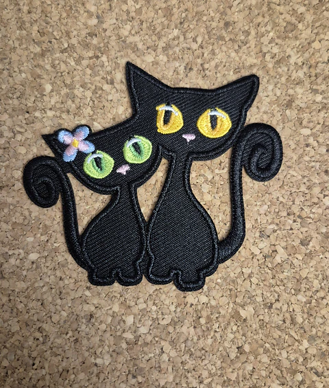 Cat & Kittens Patch - Embroidered (Iron-on) 5 Modelos