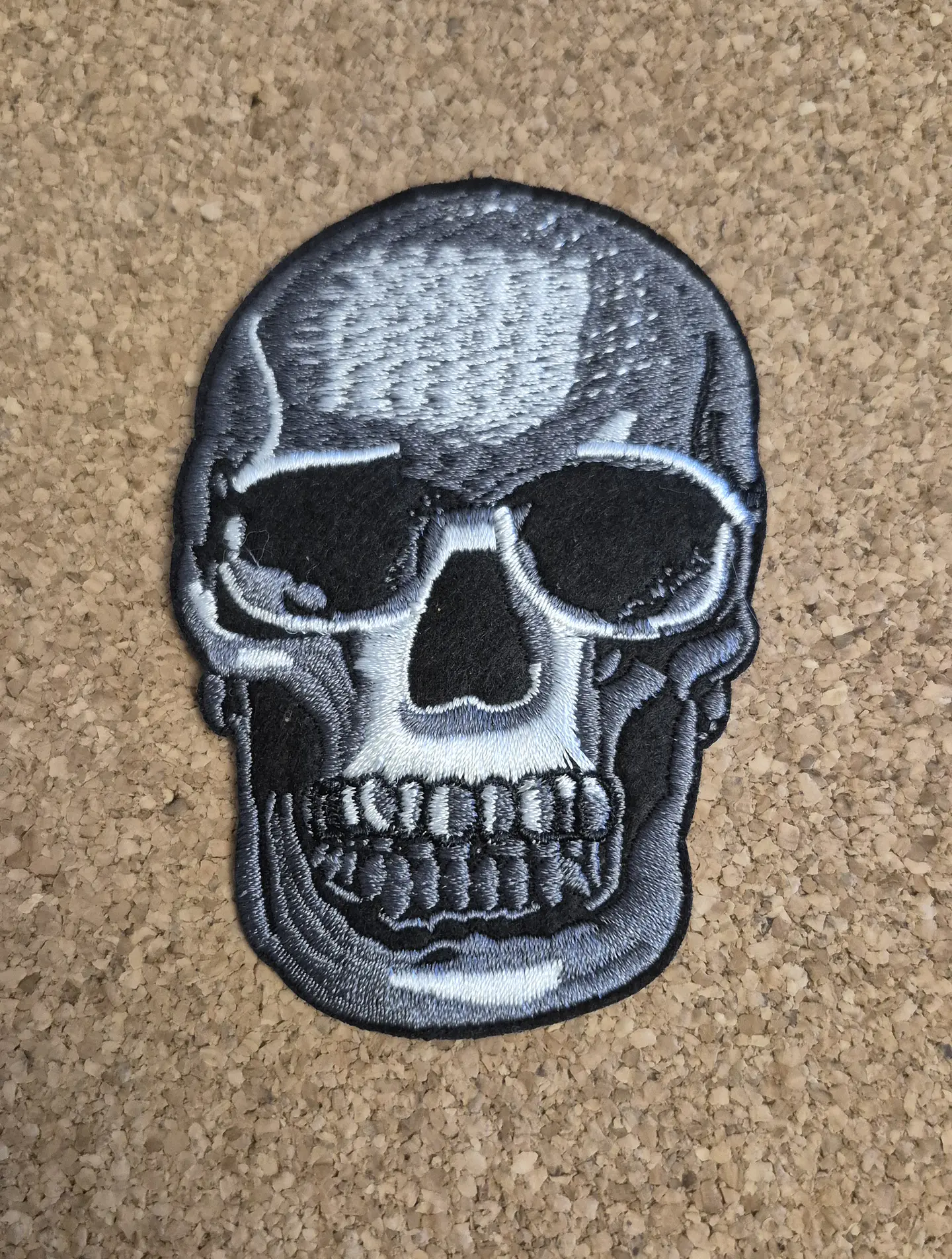 Skull & Skeleton Patches (Iron-On) – 10 Modelos  3