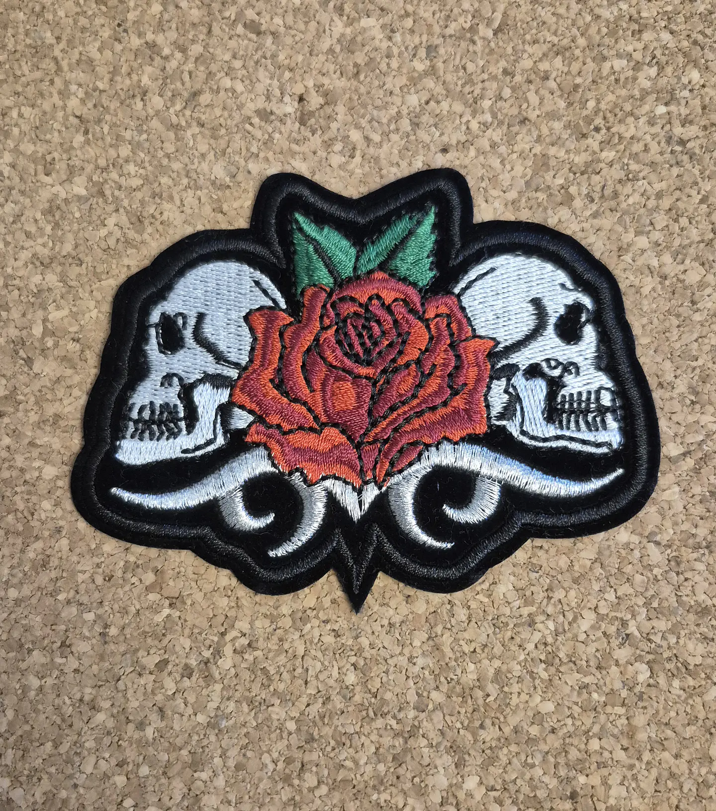 Skull & Skeleton Patches (Iron-On) – 10 Modelos  2
