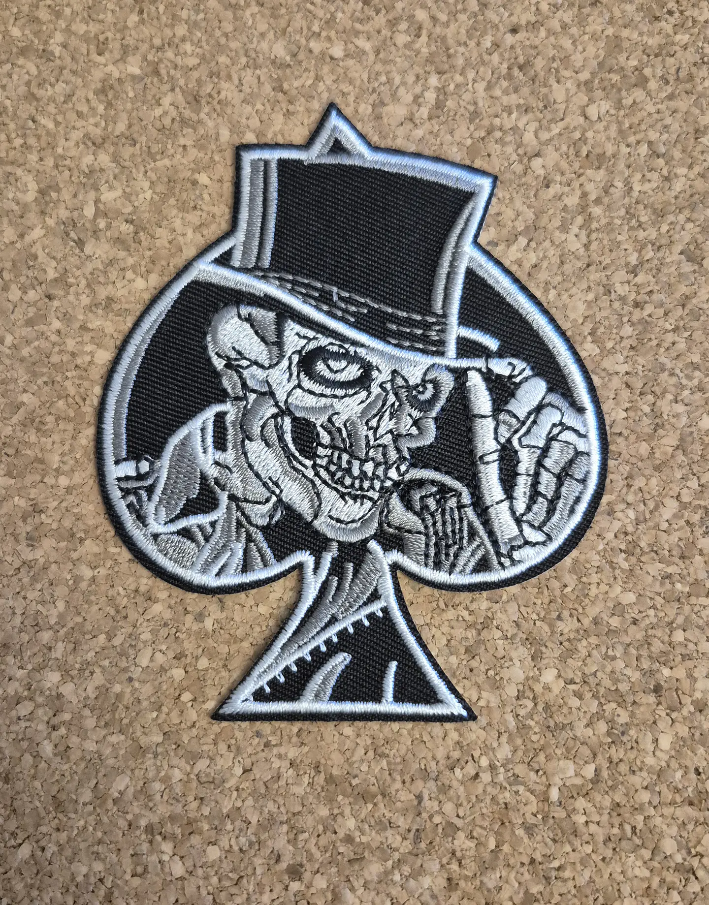 Skull & Skeleton Patches (Iron-On) – 10 Modelos  4