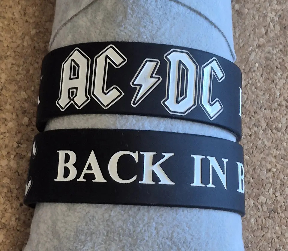 Pulseiras de Silicone - Bandas & Artistas (Letras A-L) 1