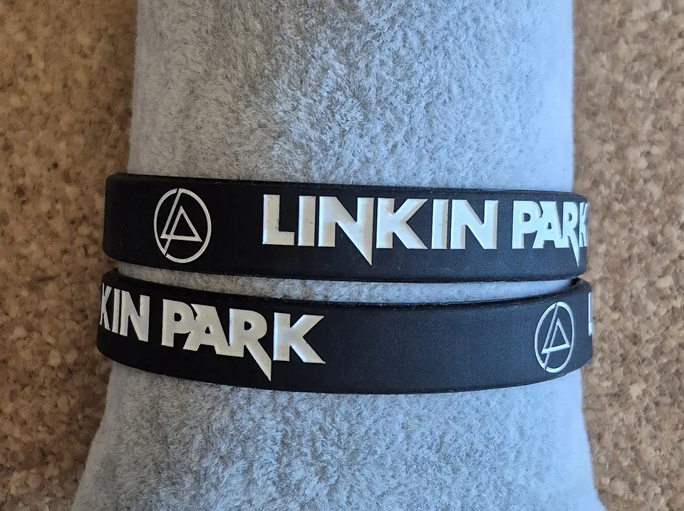 Pulseiras de Silicone - Bandas & Artistas (Letras A-L) 33