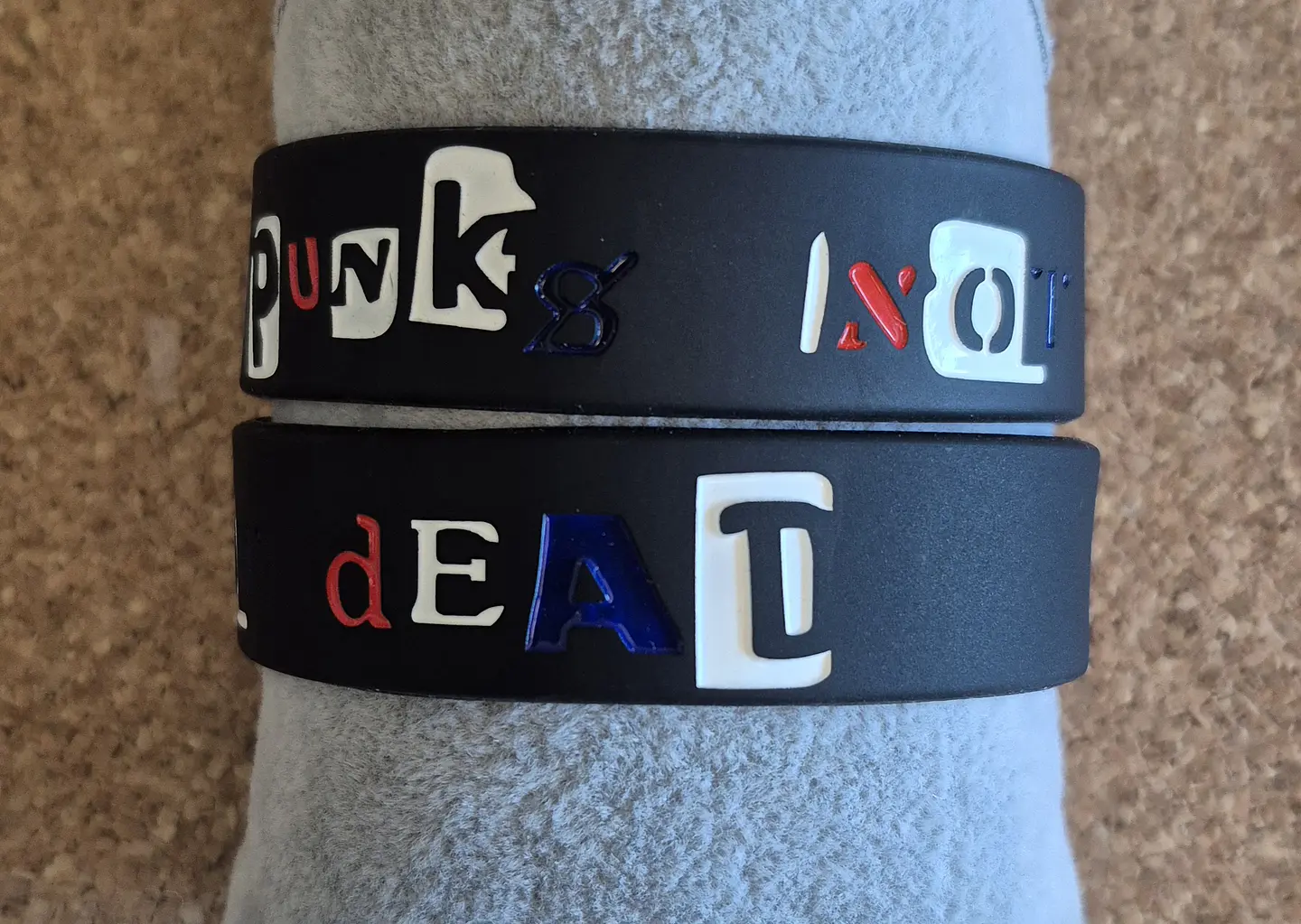 Pulseiras de Silicone - Bandas & Artistas (Letras M-Z) 19